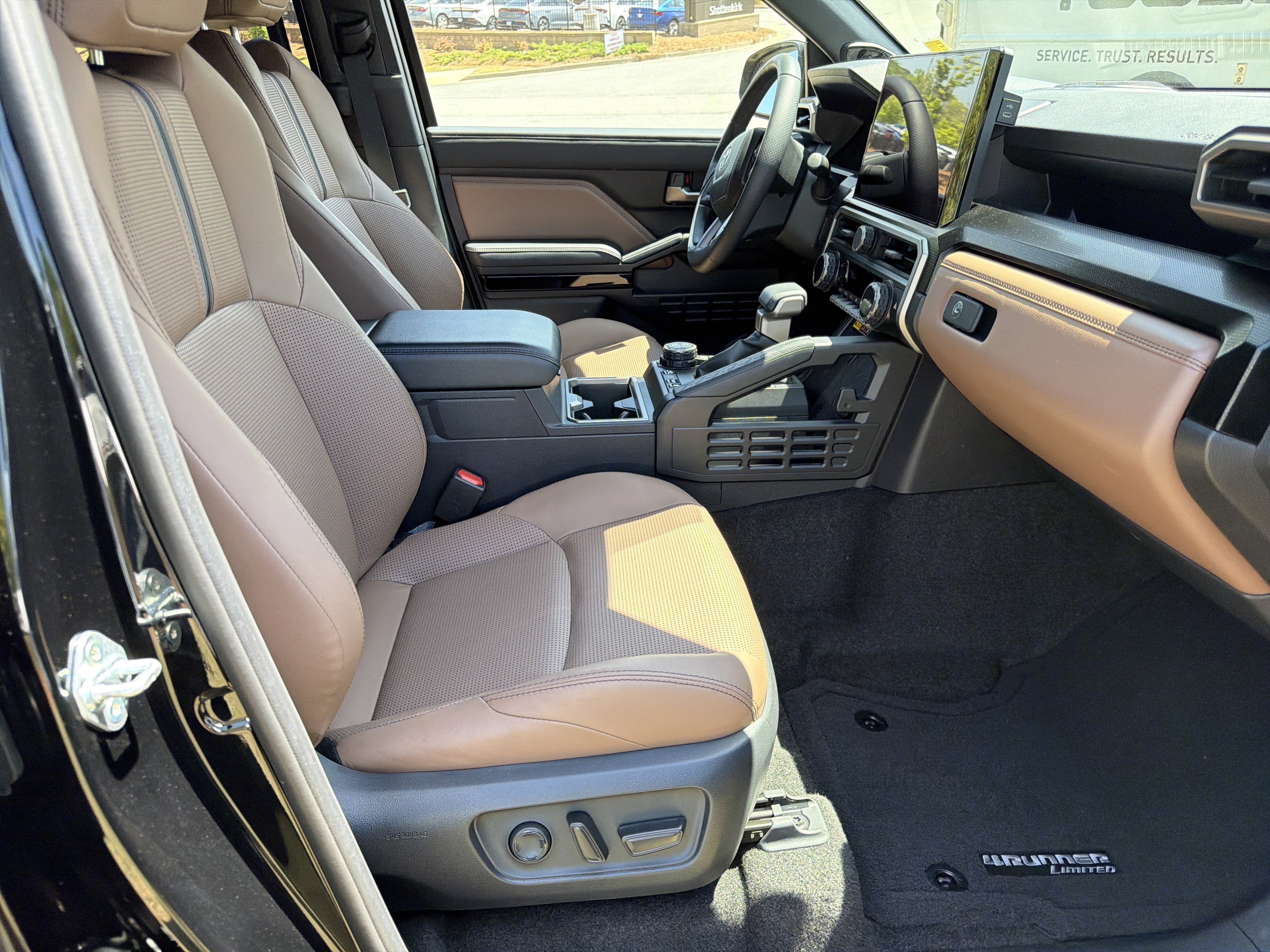 Used 2025 Toyota 4Runner Limited image 13