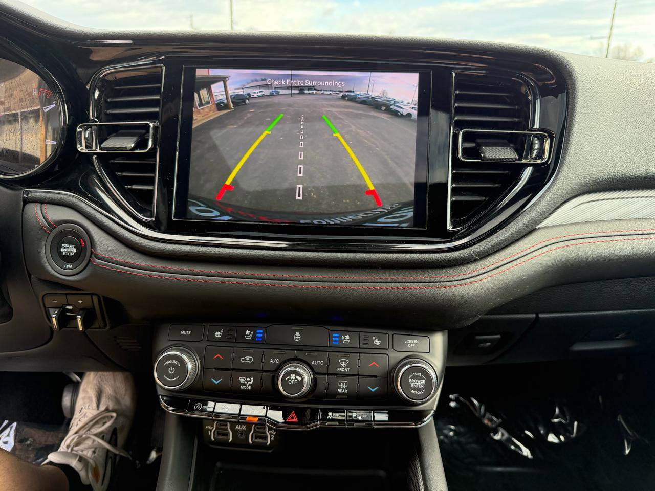 Used 2024 Dodge Durango GT image 33