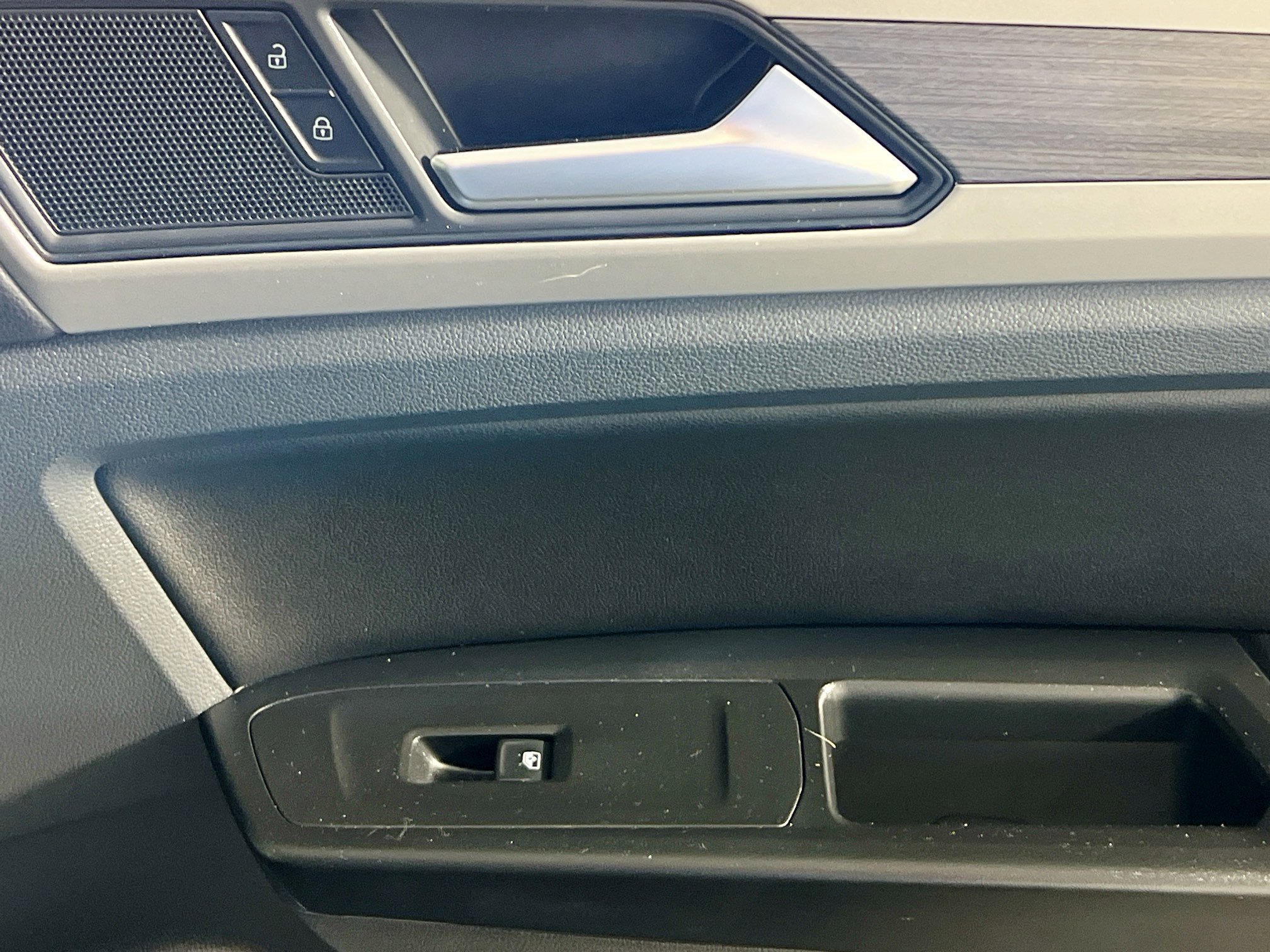 Used 2021 Volkswagen Atlas SEL image 32