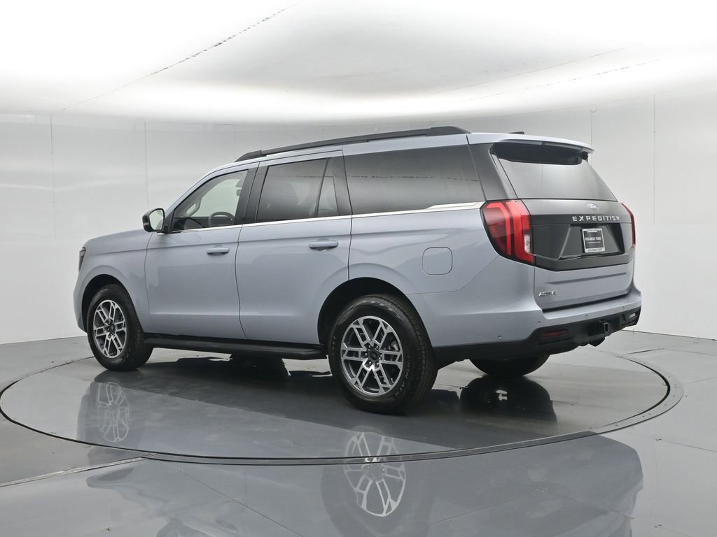 Used 2025 Ford Expedition Active image 30