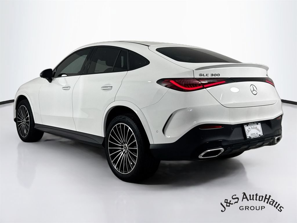 Used 2025 Mercedes-Benz GLC 300 4MATIC image 5