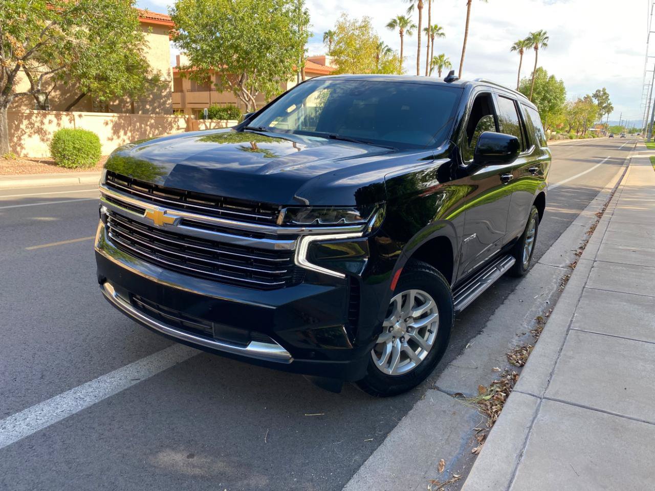 Used 2022 Chevrolet Tahoe LT RWD image 2