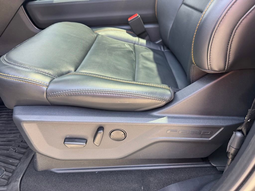 Used 2025 Ford Expedition Tremor AWD/4WD image 28