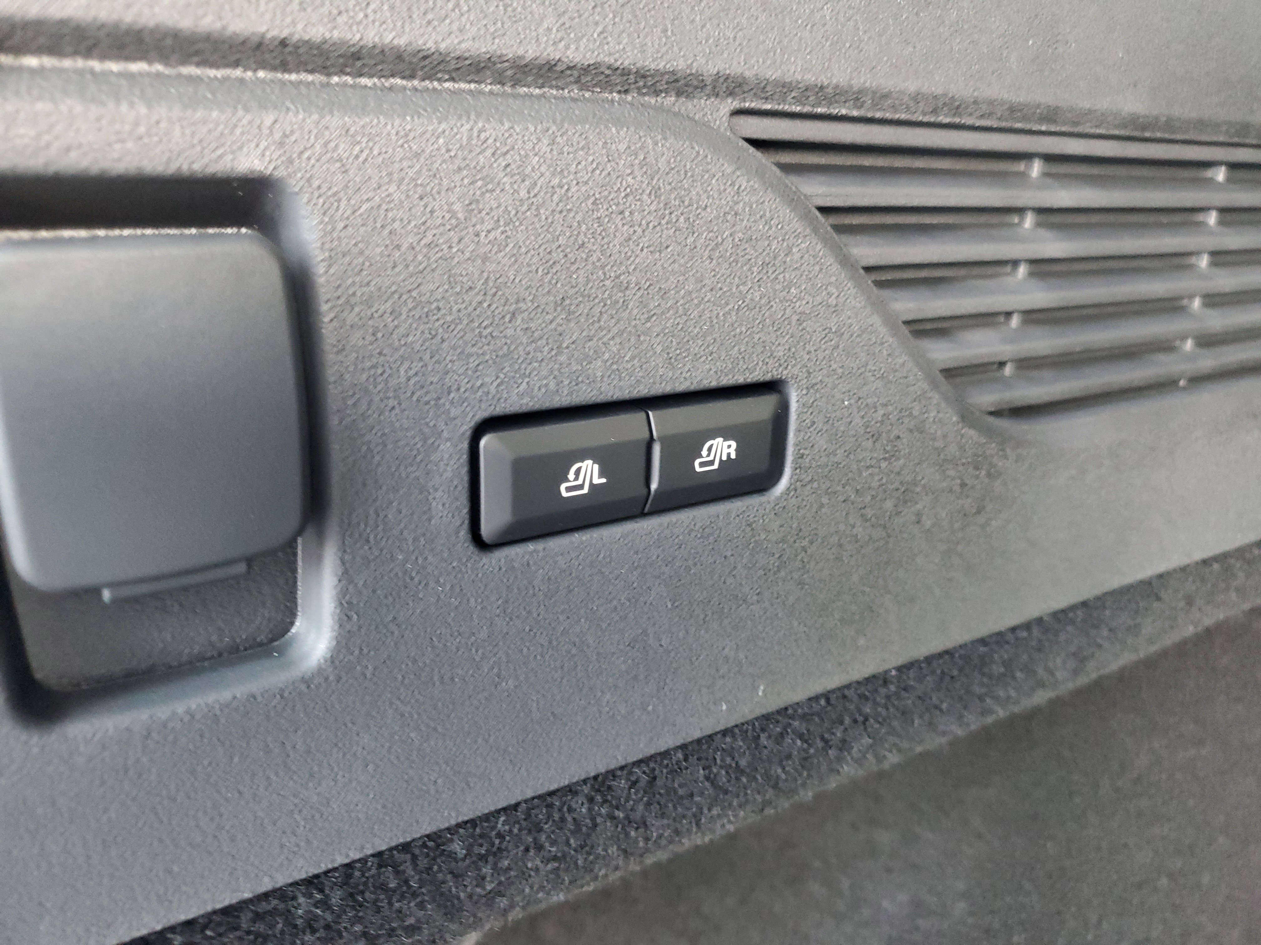 New 2026 Lincoln Nautilus Premier image 30