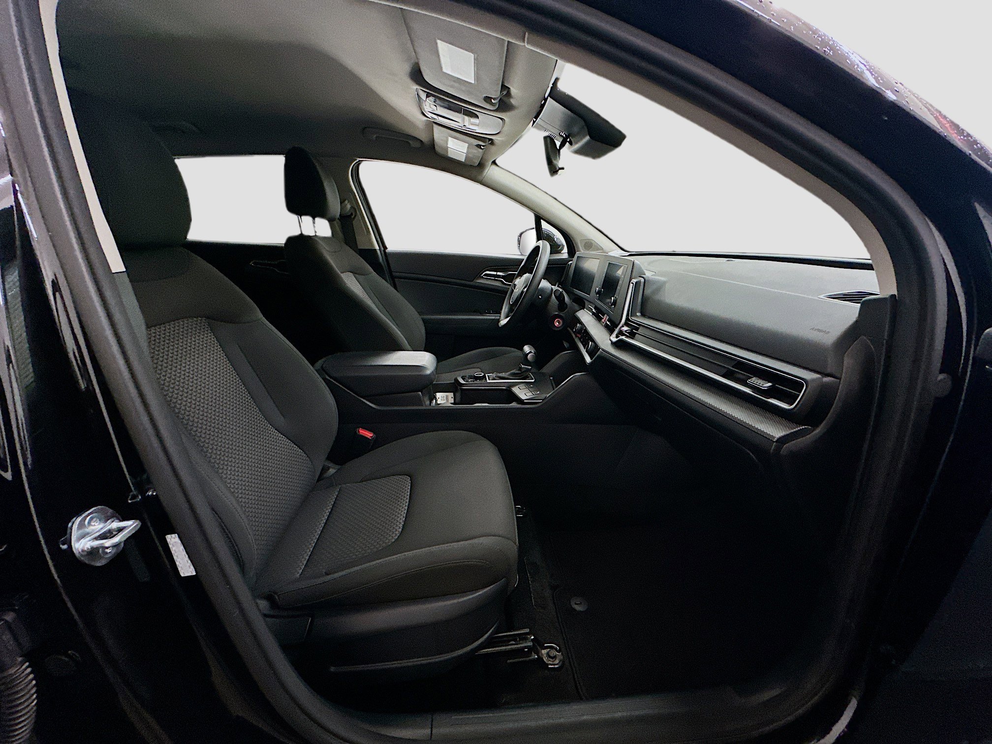 Used 2024 Kia Sportage LX image 31