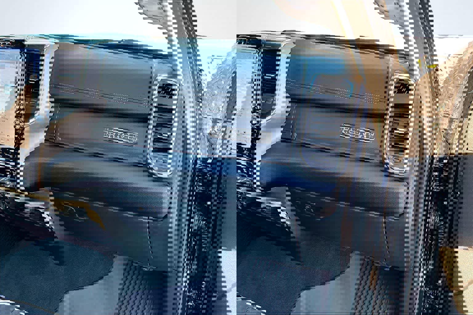 Used 2024 RAM 2500 Laramie w/ Safety Group image 24