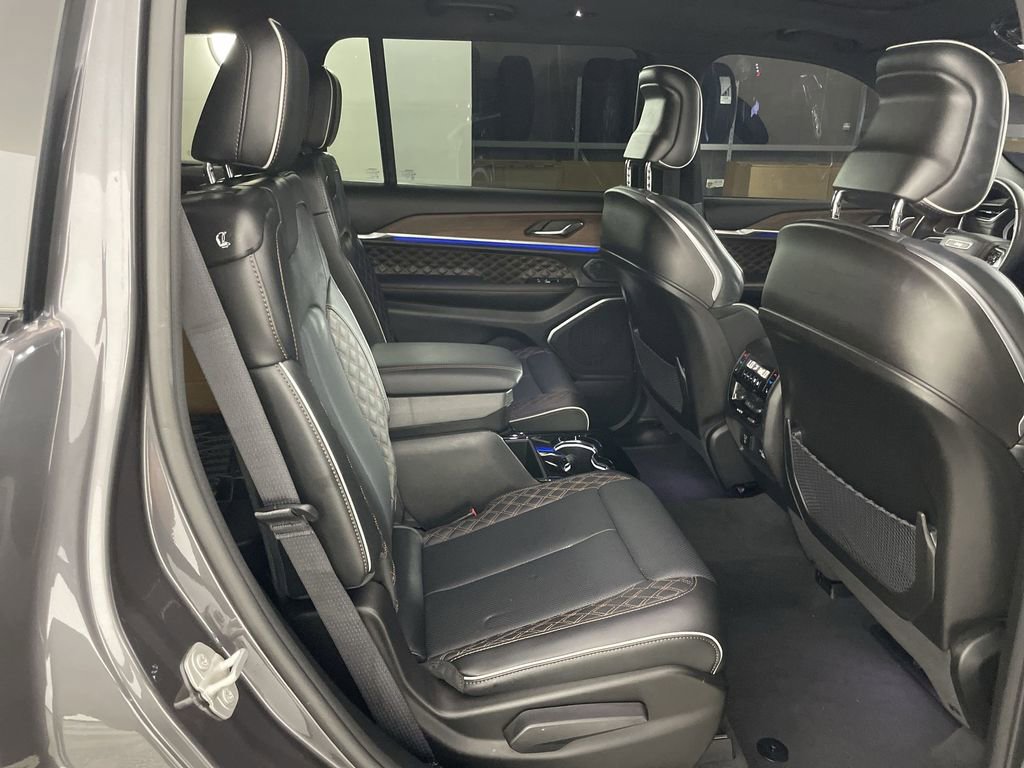 Used 2024 Jeep Grand Cherokee L Summit w/ High Altitude Package image 27