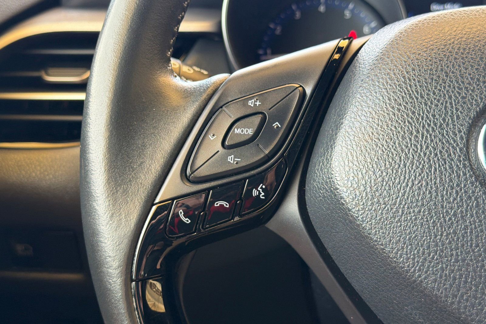 Used 2021 Toyota C-HR Nightshade FWD image 27