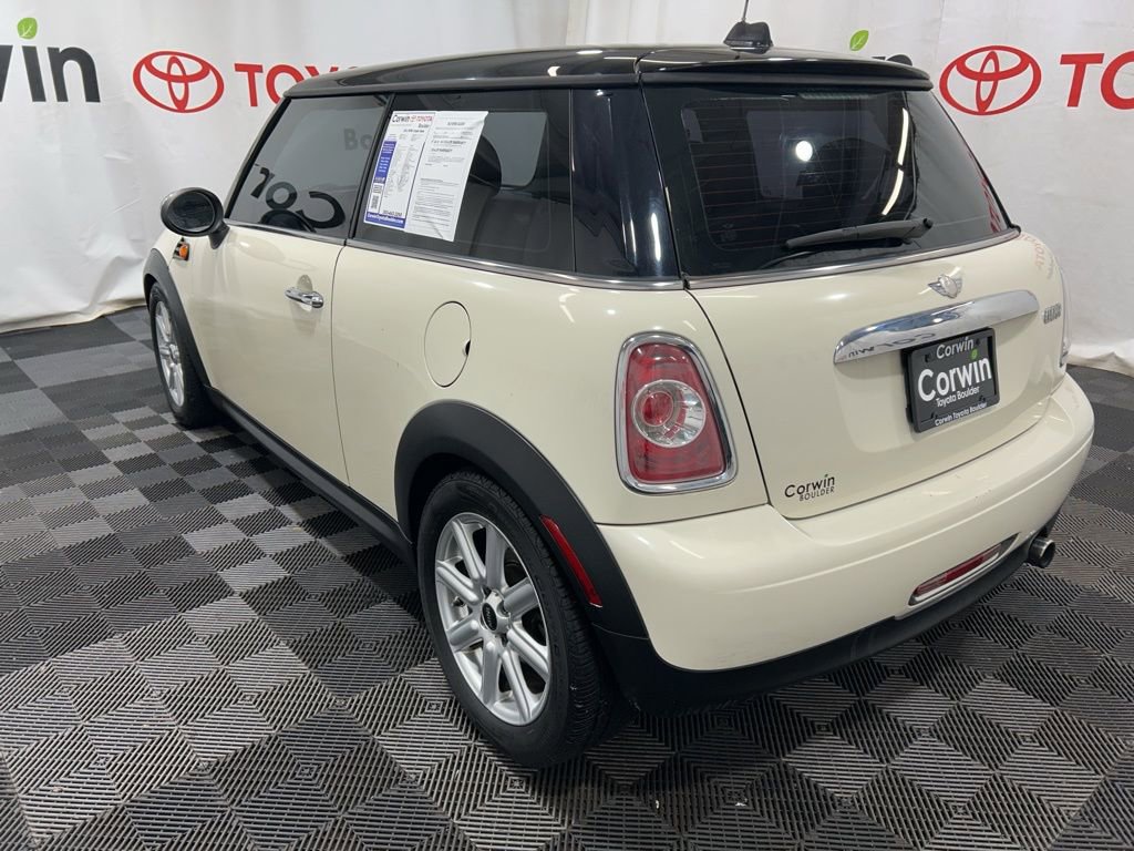 Used 2011 MINI Cooper Hardtop image 5