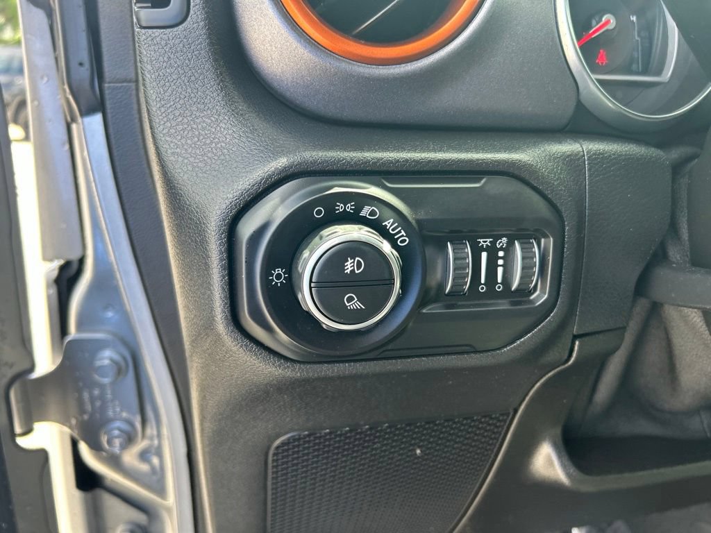 Used 2021 Jeep Gladiator Mojave w/ Dual Top Group AWD/4WD image 35