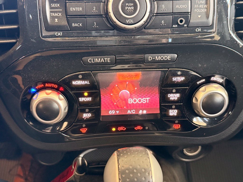 Used 2013 Nissan Juke SV AWD/4WD image 16