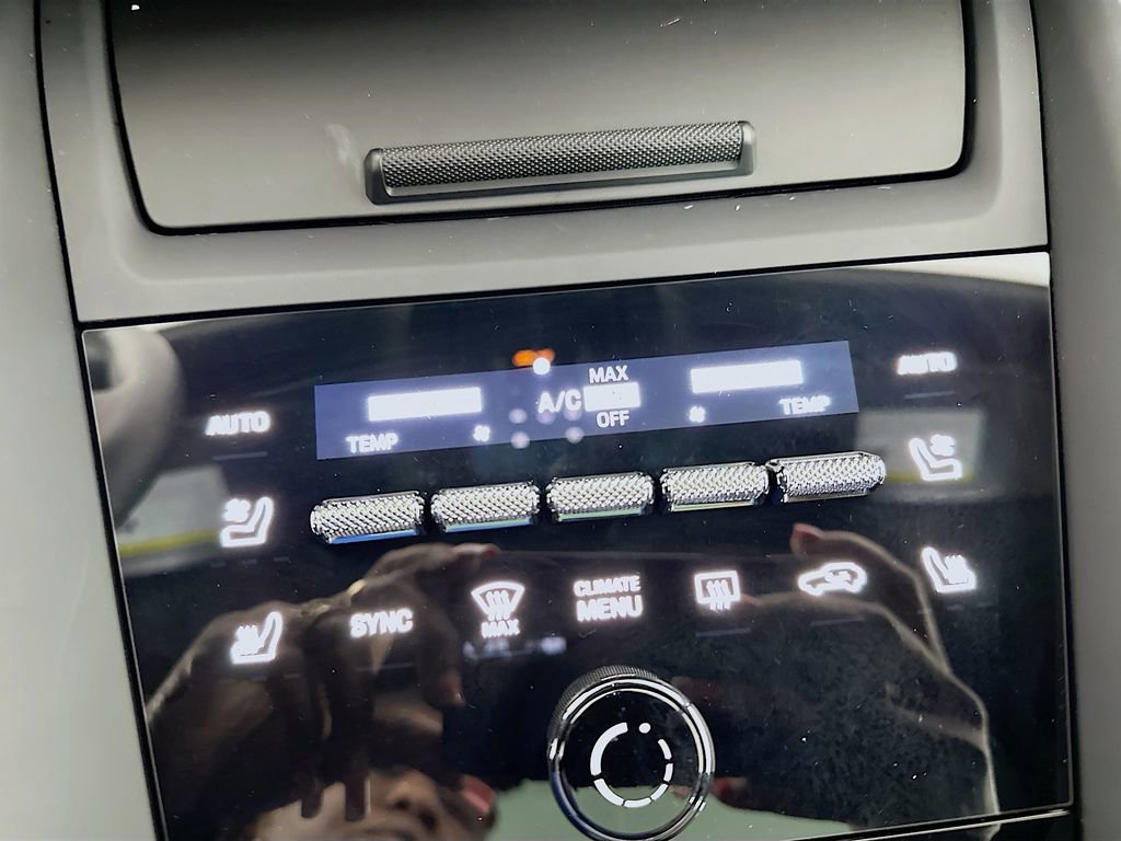 Used 2025 Porsche Macan 4S Electric image 23