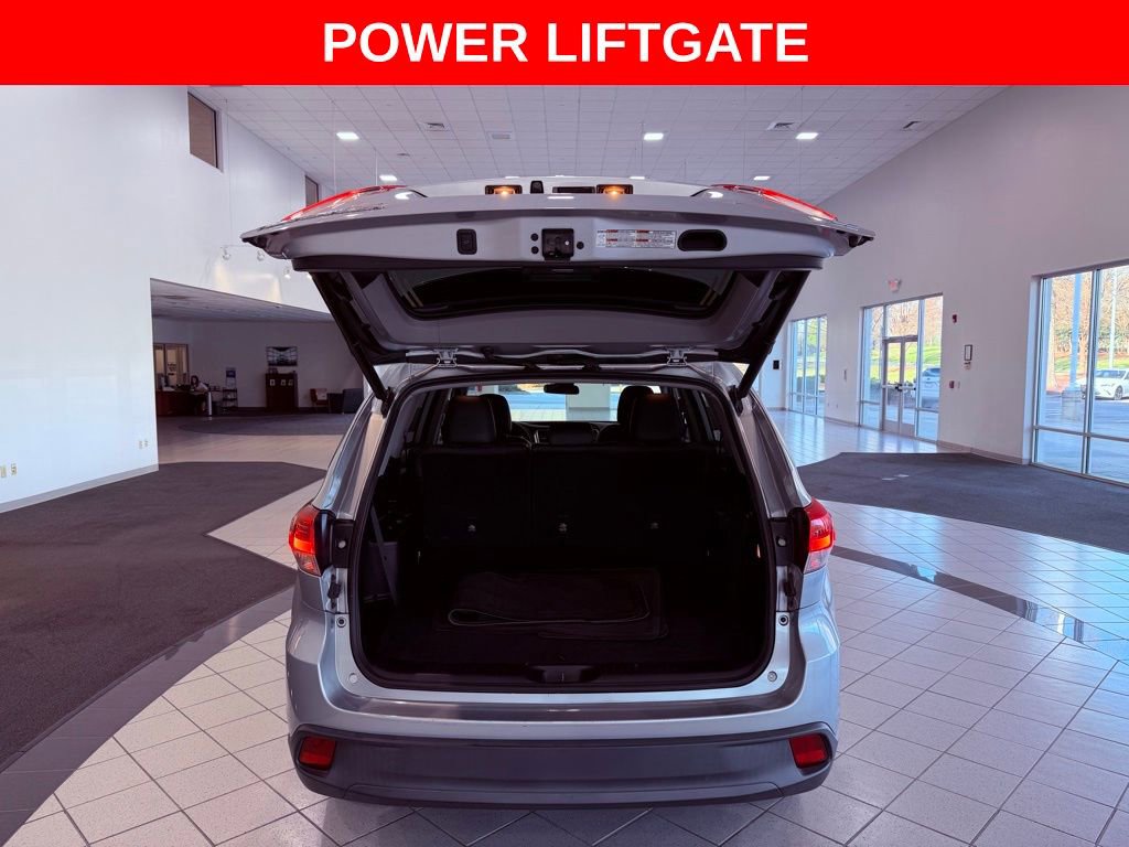 Used 2018 Toyota Highlander Plus FWD image 8