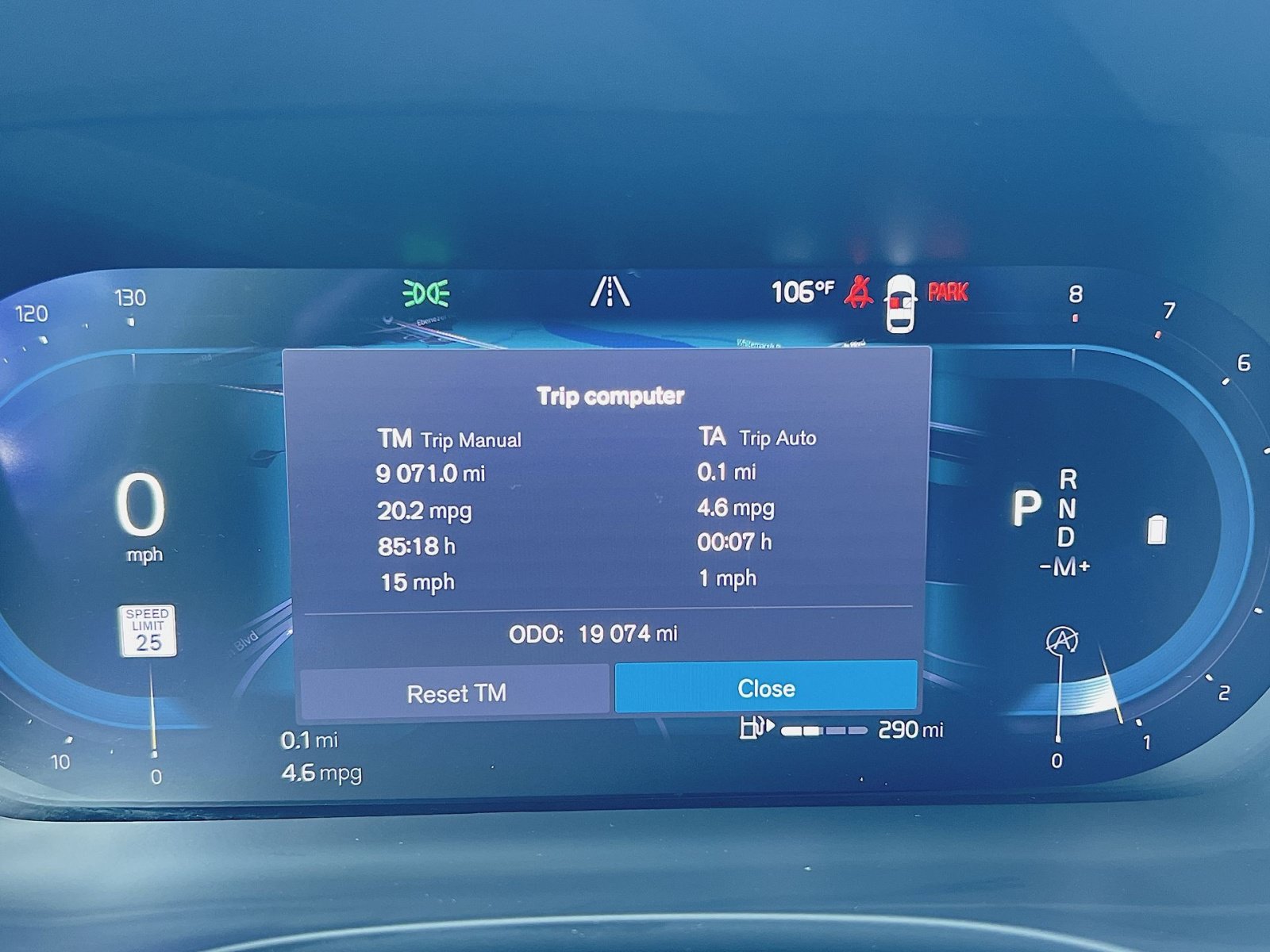 Certified 2024 Volvo XC60 B5 Ultimate w/ Protection Package Premier AWD/4WD image 17