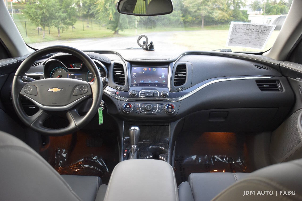 Used 2014 Chevrolet Impala LT w/ Convenience Package FWD image 17