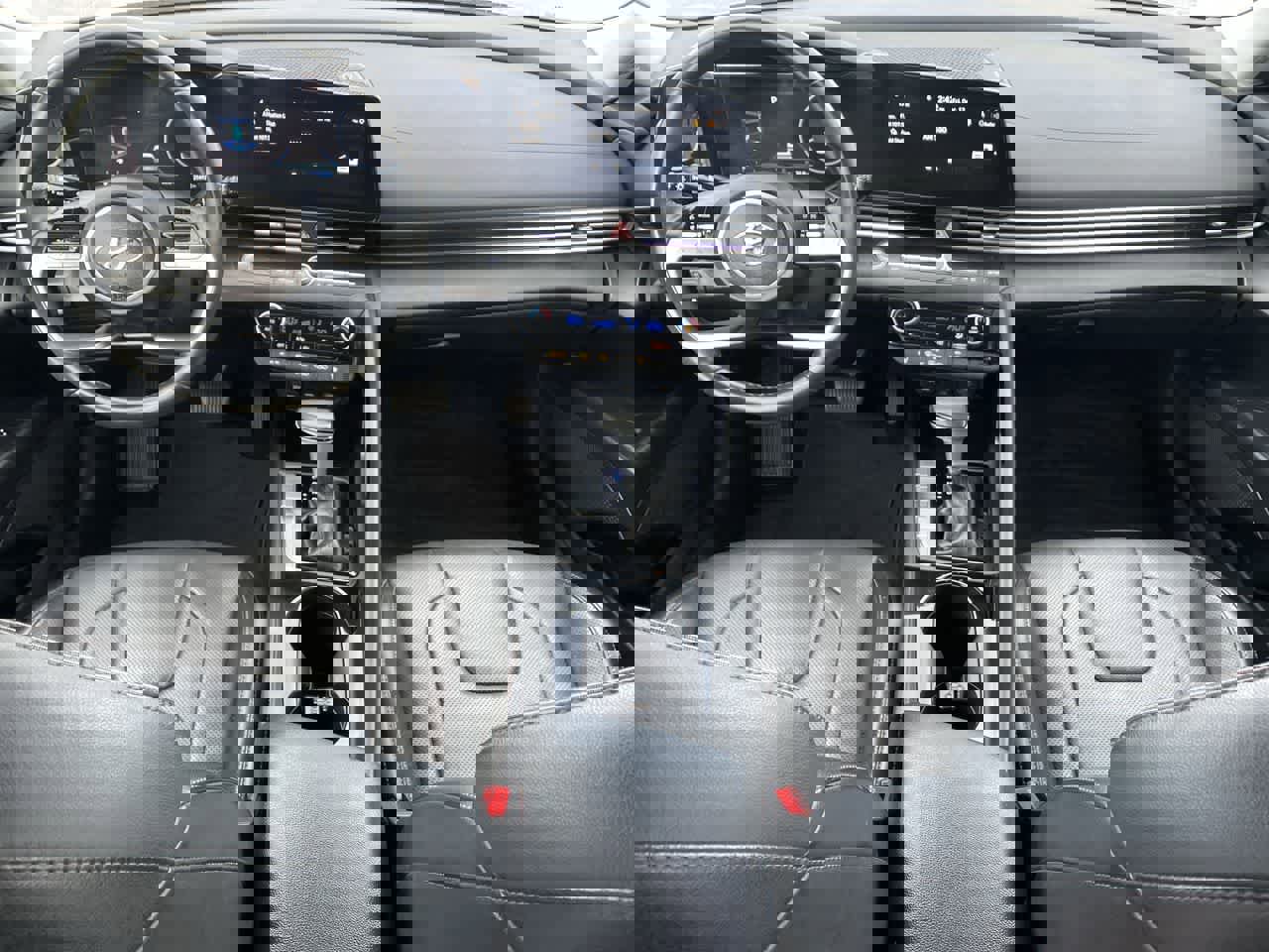 Used 2023 Hyundai Elantra Limited image 23