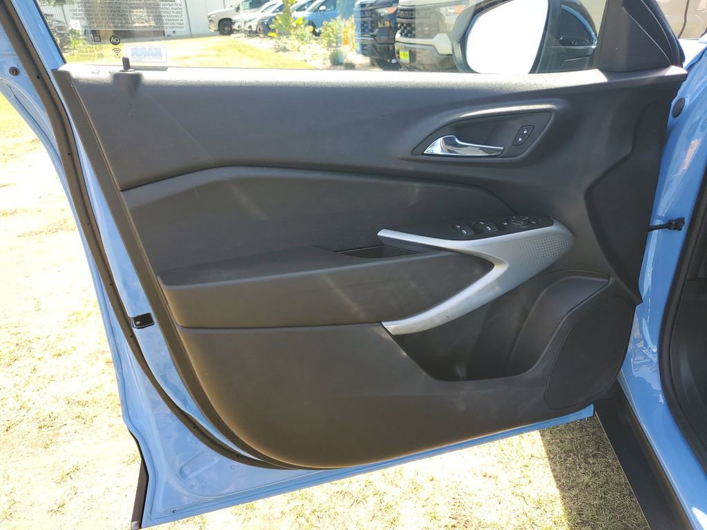 Used 2024 Chevrolet Trax RS image 20