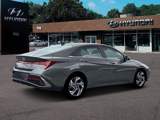 New 2026 Hyundai Elantra Limited FWD image 10