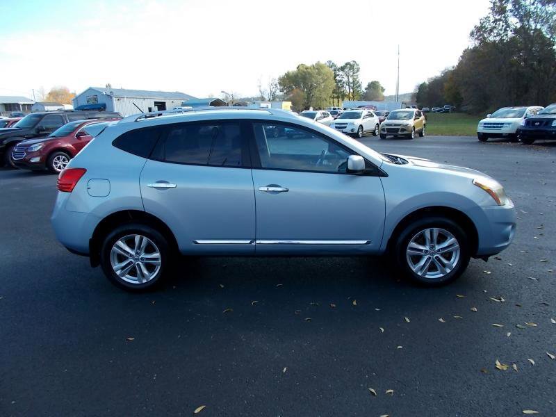 Used 2013 Nissan Rogue SV w/ Premium Pkg image 12
