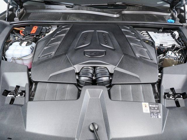 Certified 2025 Porsche Cayenne GTS image 36