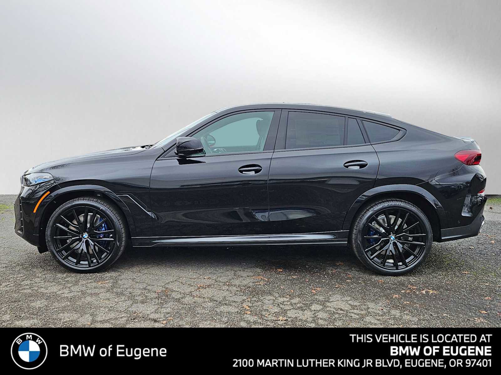 New 2026 BMW X6 M60i w/ Parking Assistance Package image 6