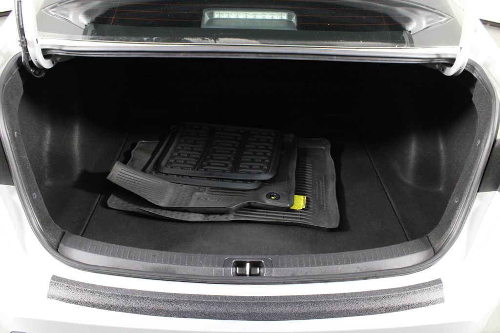 Used 2022 Toyota Corolla LE image 17