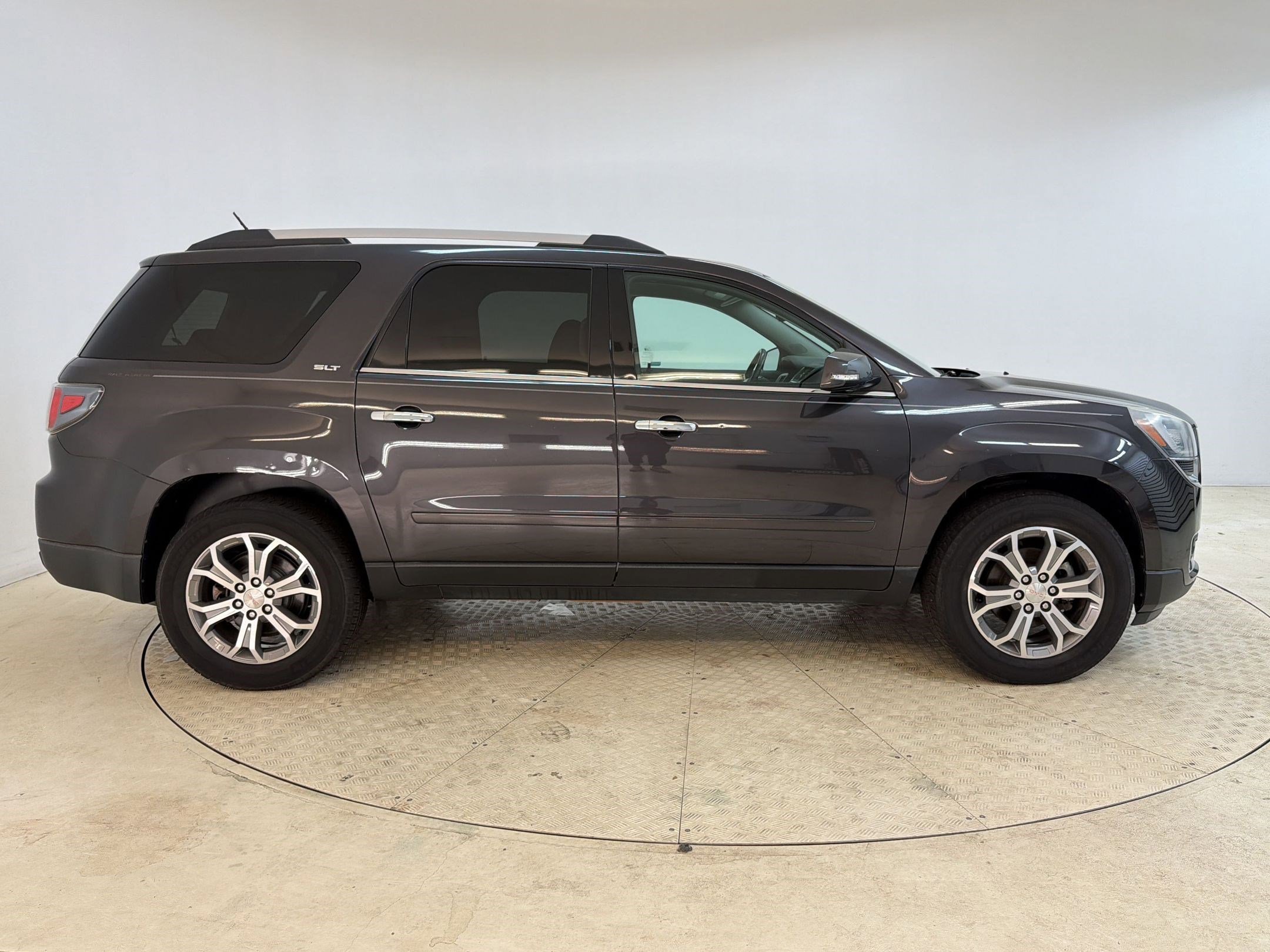 Used 2016 GMC Acadia SLT FWD image 8