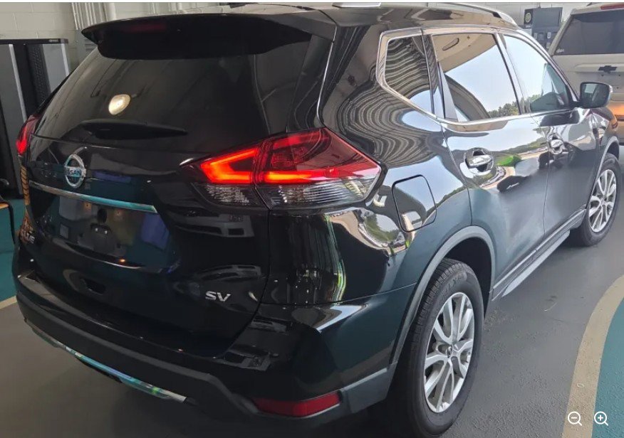 Used 2018 Nissan Rogue SV FWD image 3
