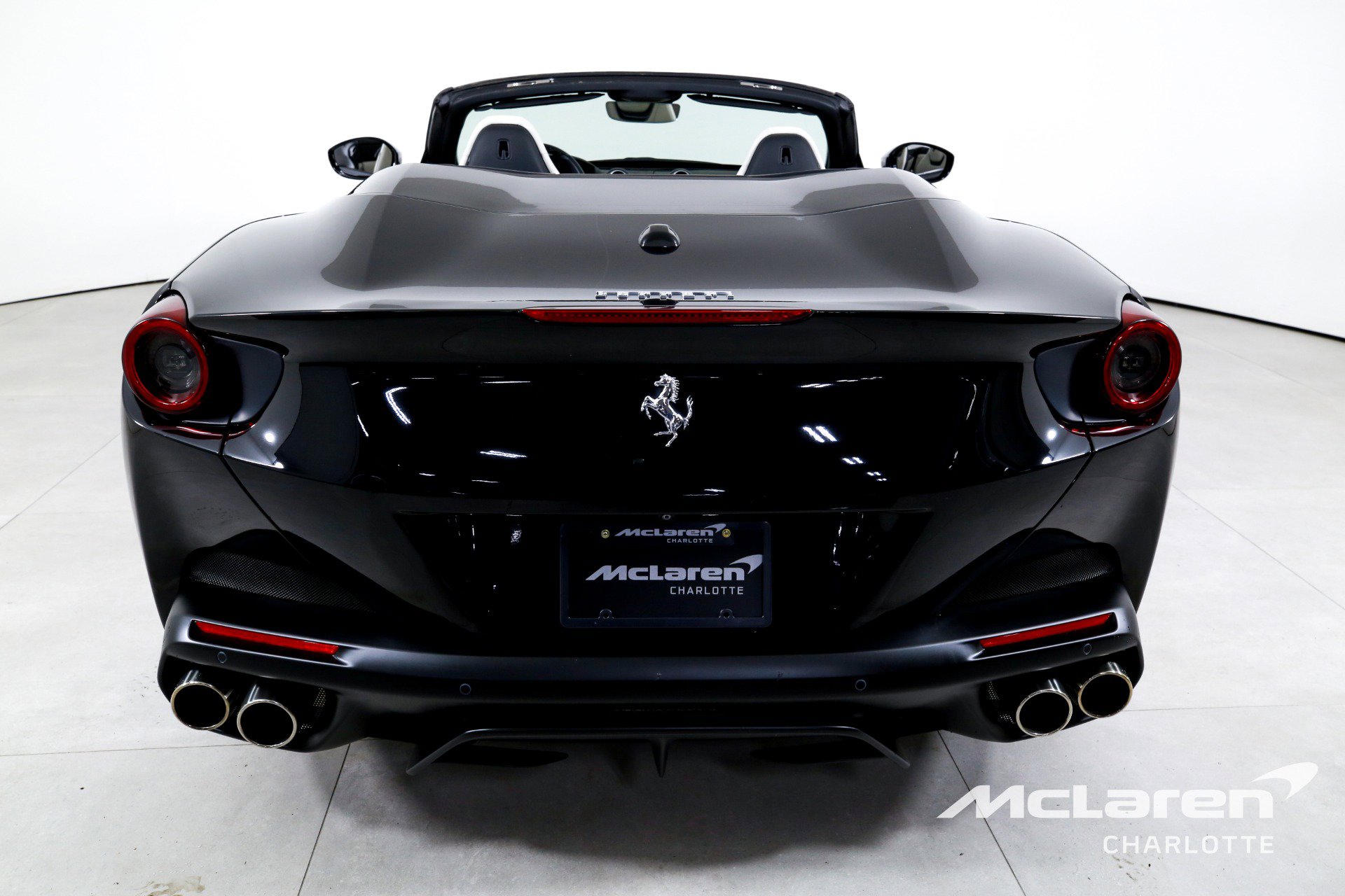 Used 2020 Ferrari Portofino image 8