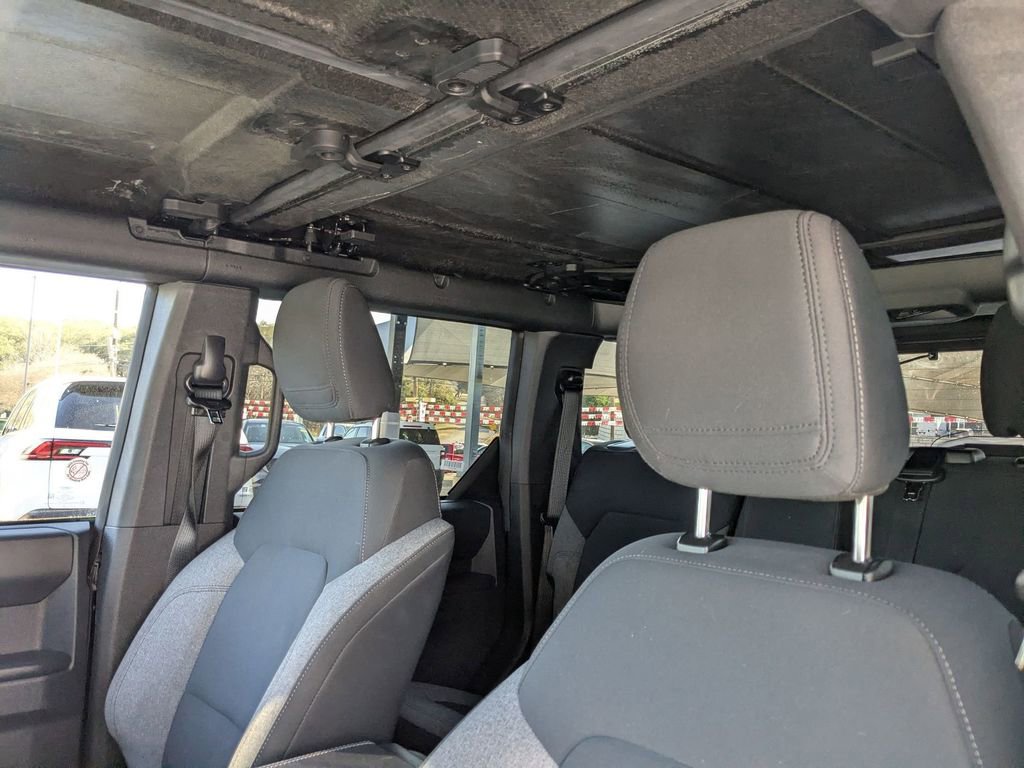Used 2025 Ford Bronco Big Bend image 23