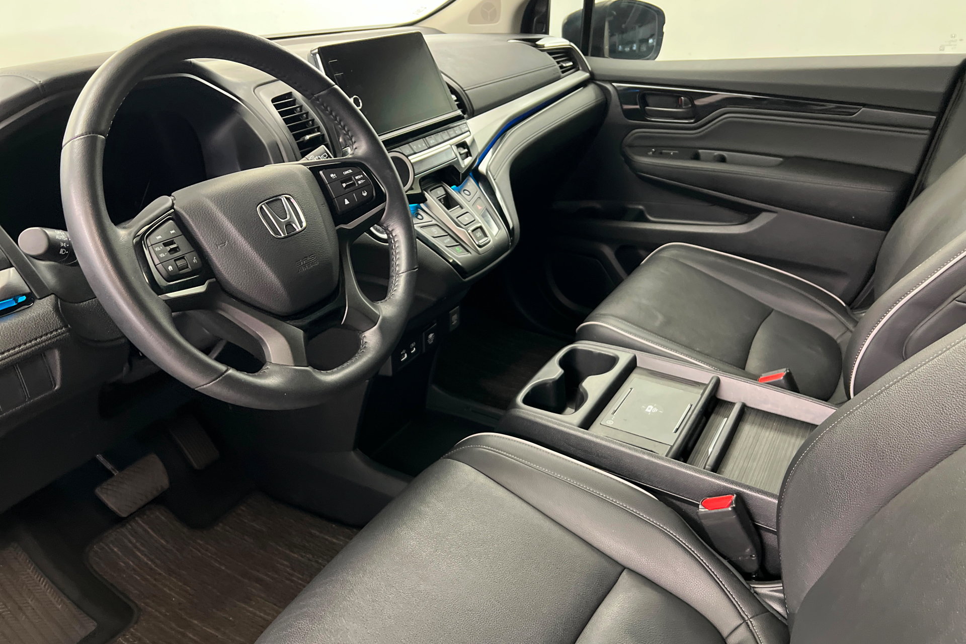 Used 2025 Honda Odyssey Touring image 16