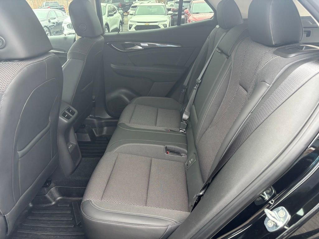 Used 2022 Buick Envision Preferred image 12