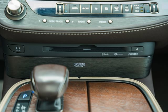 Used 2020 Lexus LS 500 AWD w/ Interior Upgrade Package image 30