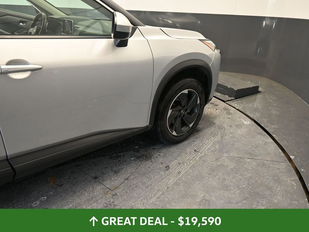 Used 2024 Nissan Rogue SV image 24