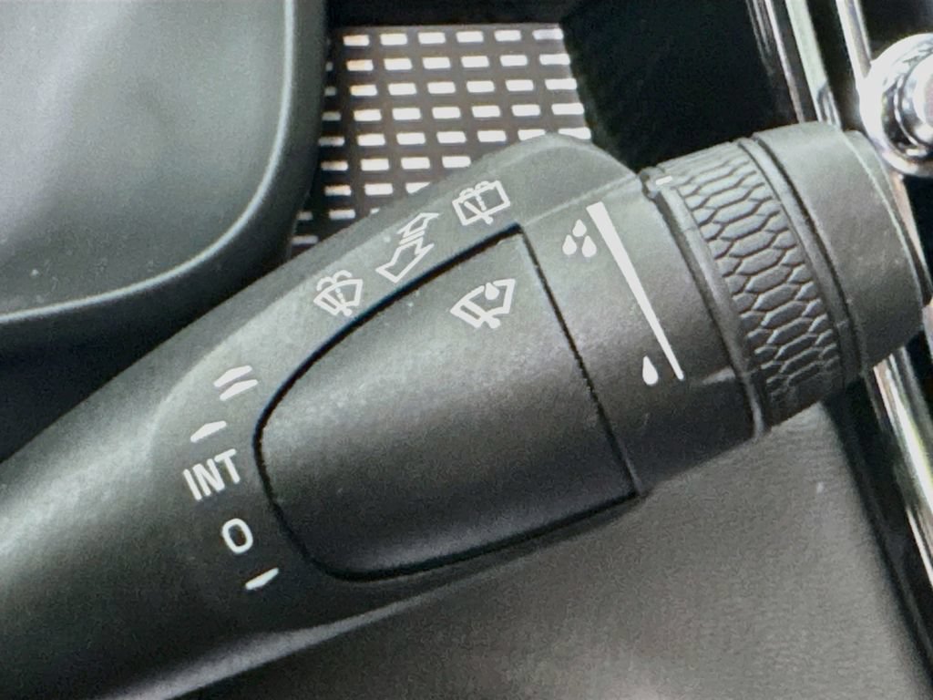 Used 2021 Volvo XC40 P8 Recharge w/ Advanced Package AWD/4WD image 13
