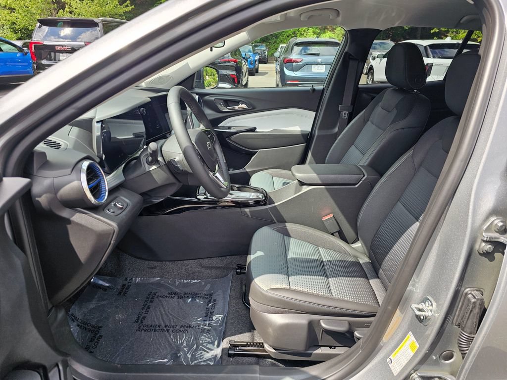 New 2026 Chevrolet Trax LT w/ Midnight Edition FWD image 20