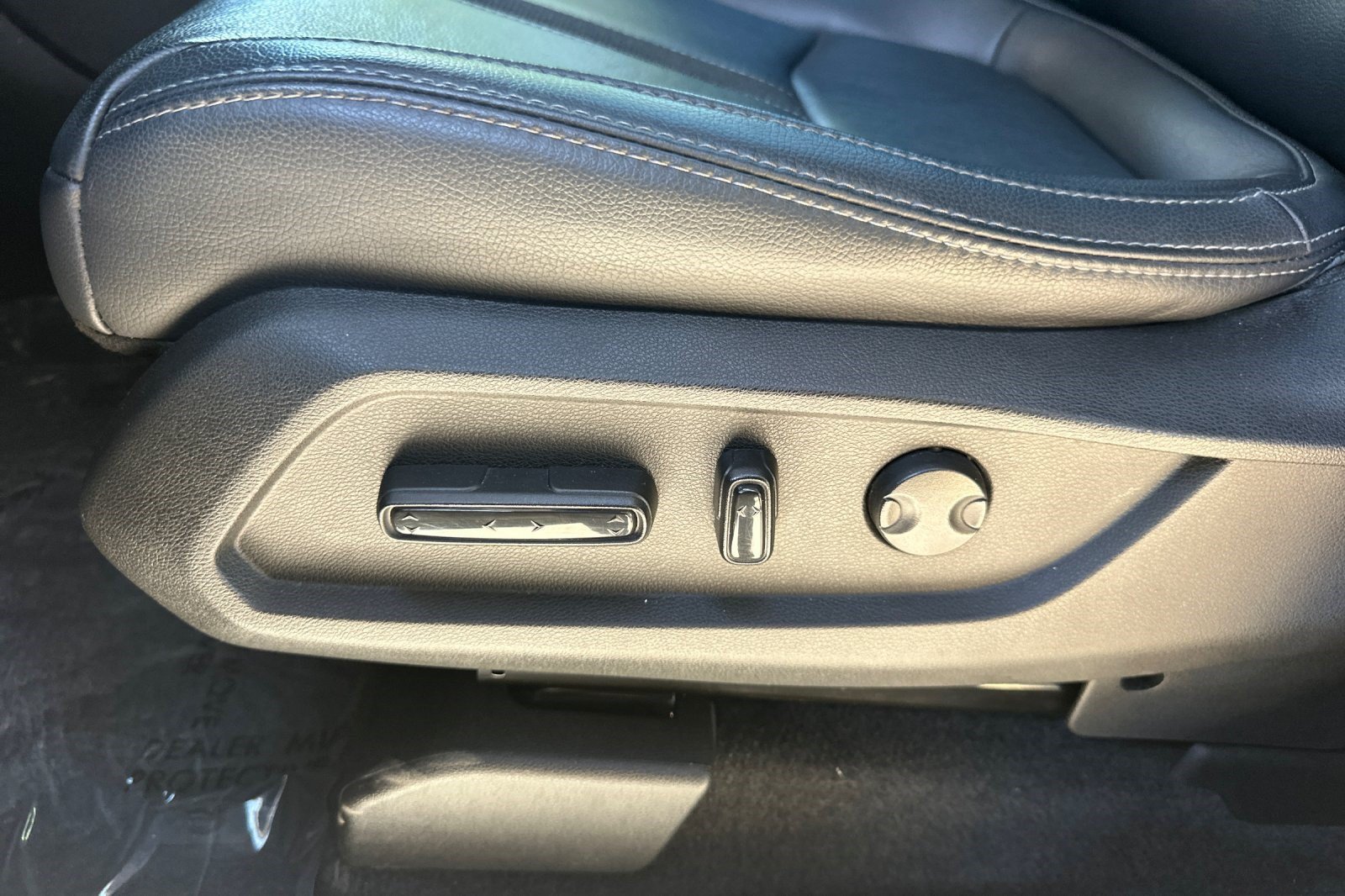 Used 2024 Honda Pilot Touring image 14