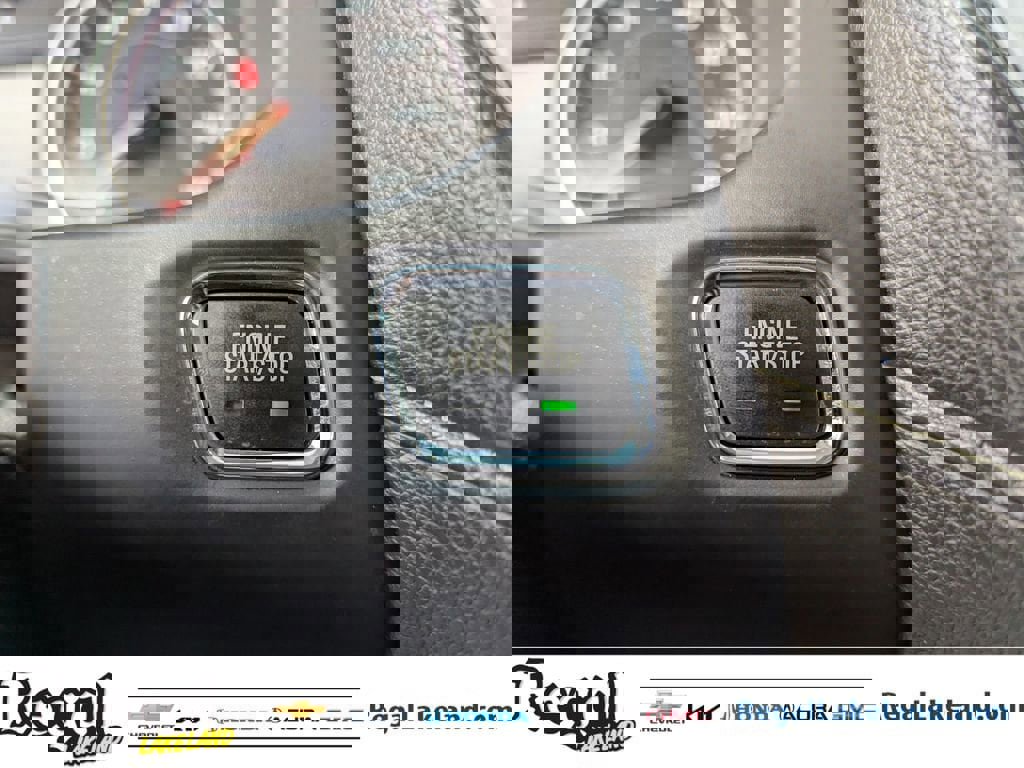 Used 2018 GMC Acadia SLT image 29