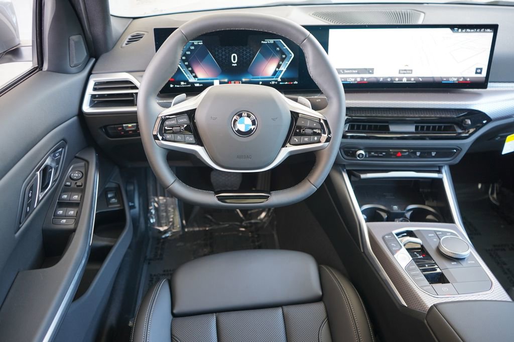 Used 2025 BMW 330i xDrive Sedan AWD/4WD image 15