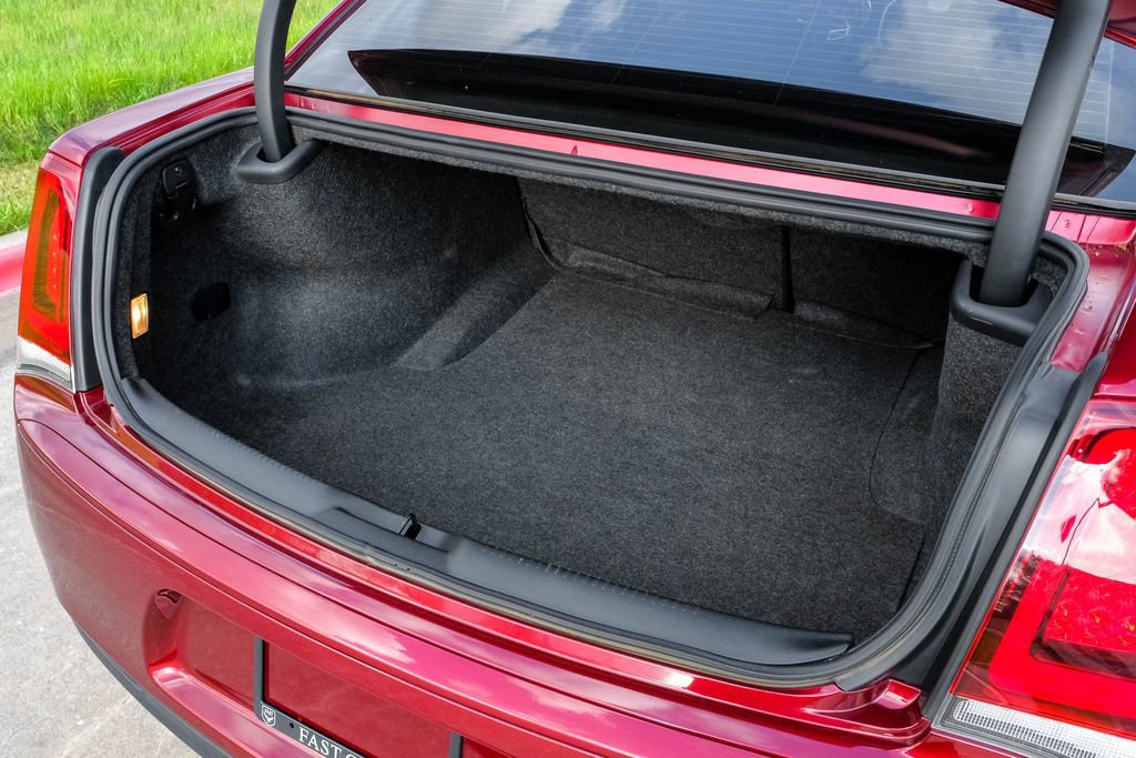 Used 2019 Chrysler 300 Touring w/ Sport Appearance Package image 55