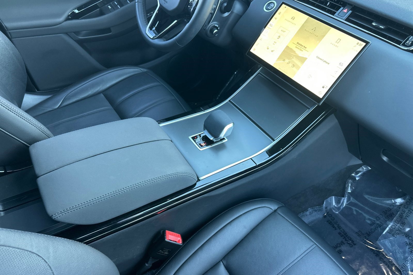 Used 2024 Land Rover Range Rover Evoque Dynamic SE image 33