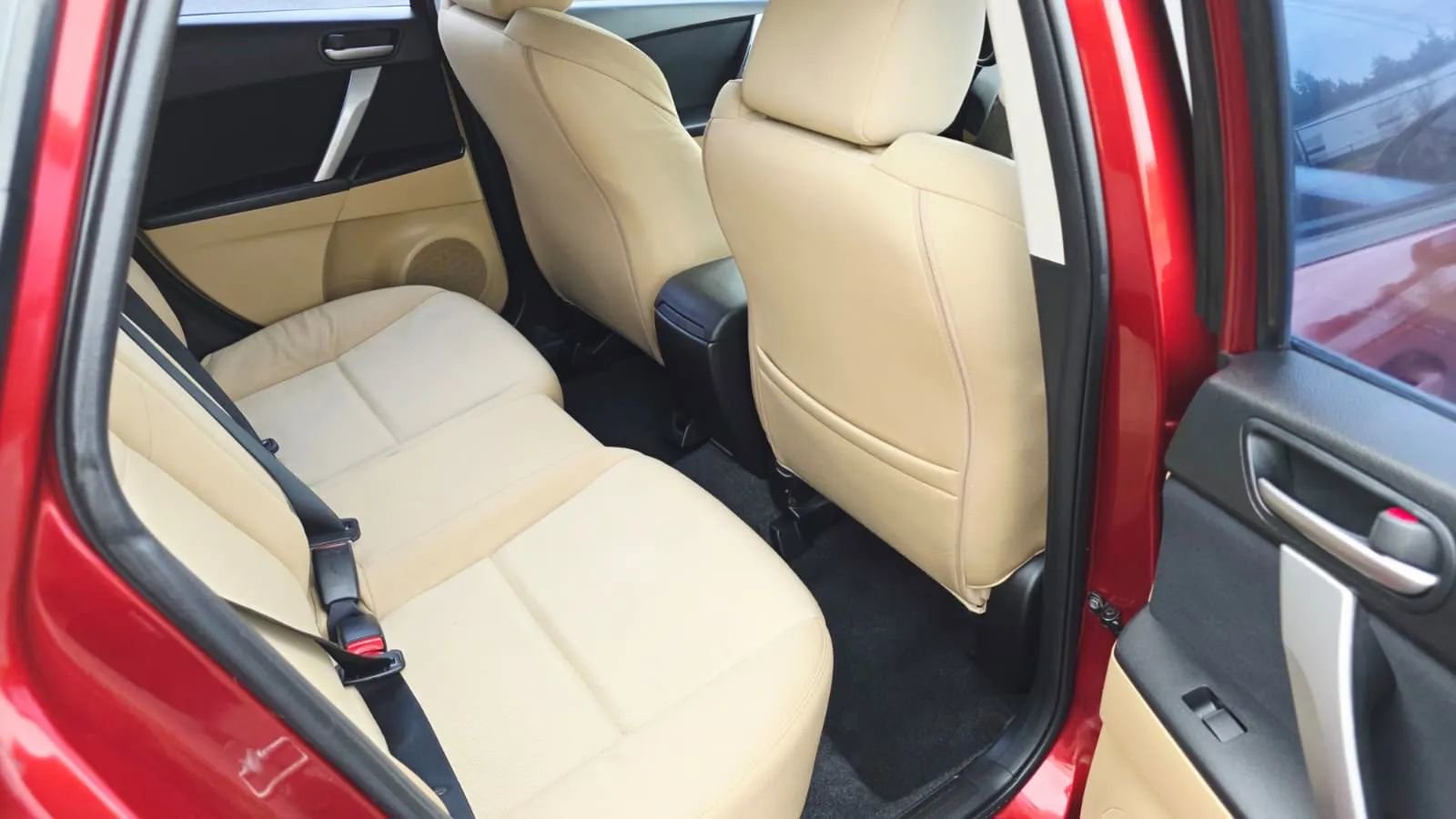 Used 2011 MAZDA MAZDA3 s Sport image 12