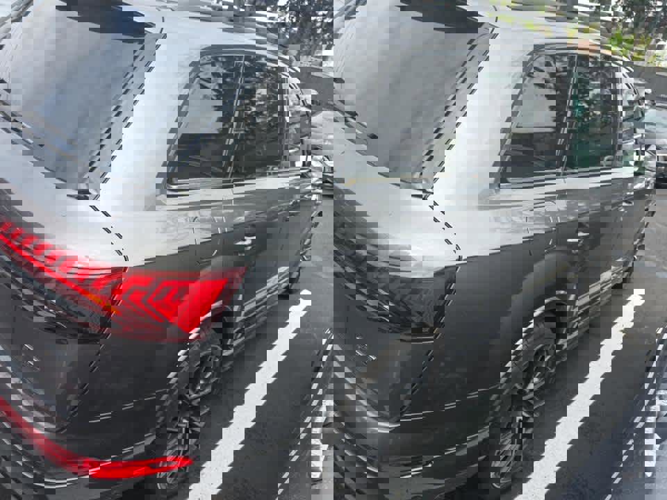 Used 2023 Audi Q7 3.0T Prestige w/ Prestige Package AWD/4WD image 4