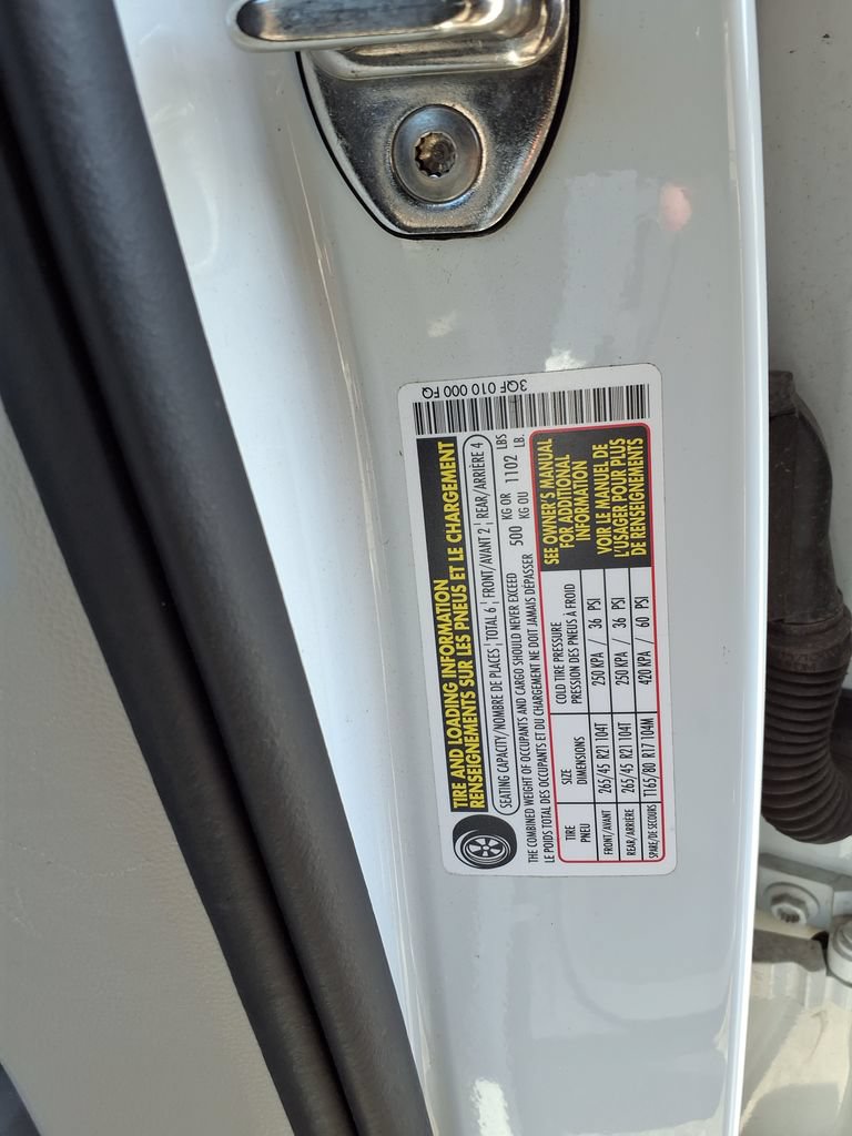 Used 2025 Volkswagen Atlas SEL Premium R-Line AWD/4WD image 33