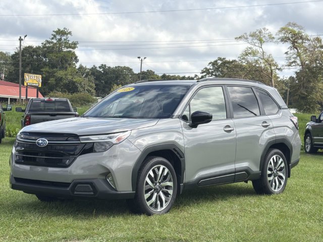 Used 2025 Subaru Forester Touring AWD/4WD image 13
