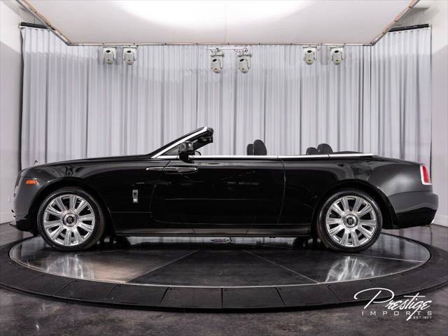 Used 2018 Rolls-Royce Dawn RWD image 12