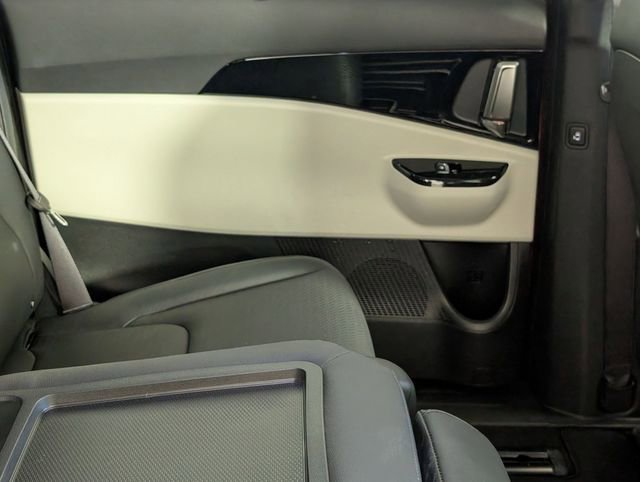 Used 2024 Kia Carnival SX Prestige image 34