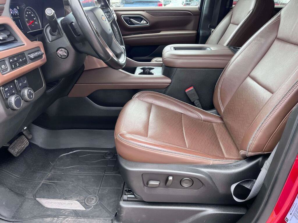 Used 2021 Chevrolet Suburban High Country AWD/4WD image 16
