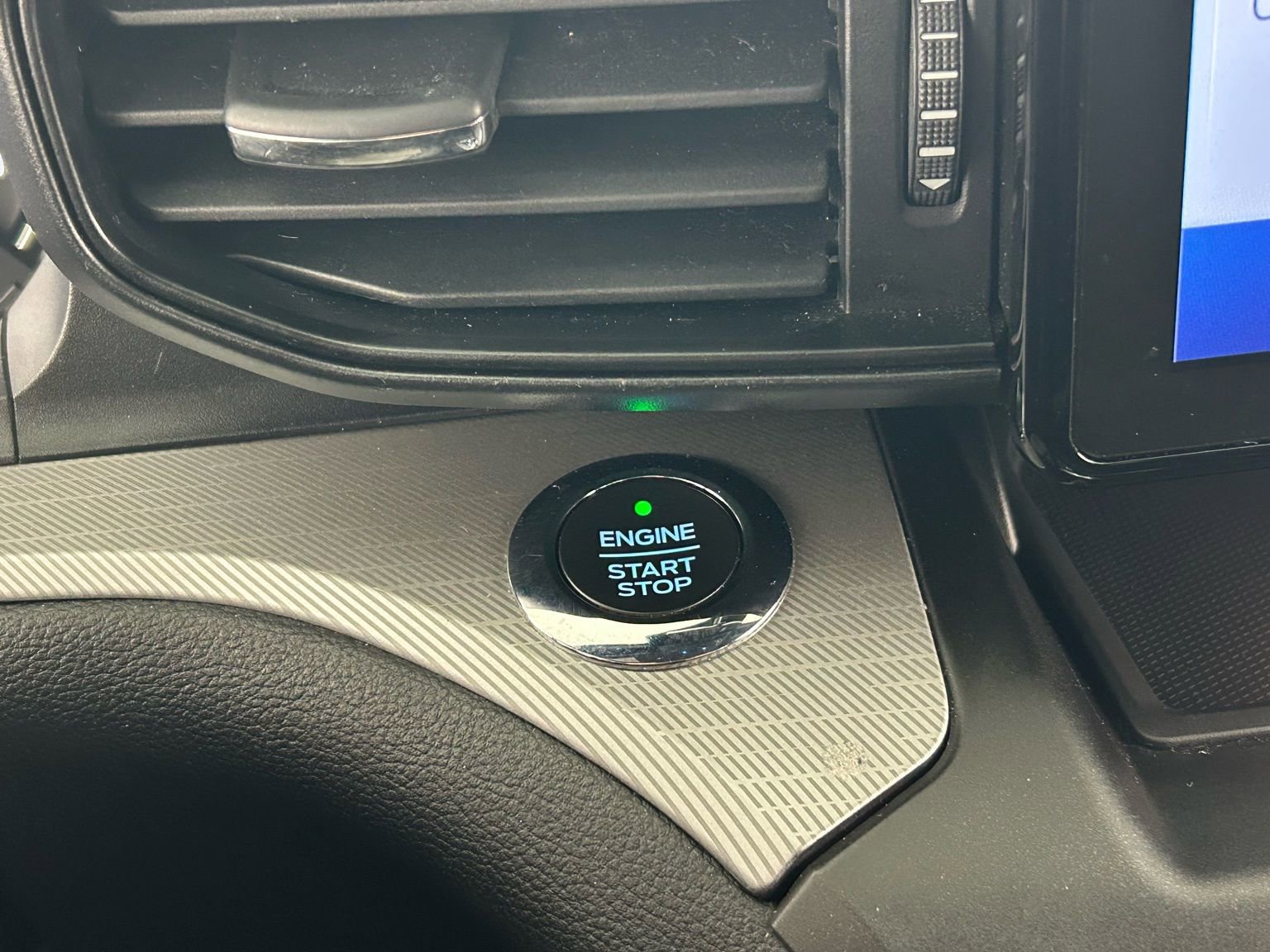 Used 2020 Ford Explorer XLT image 15