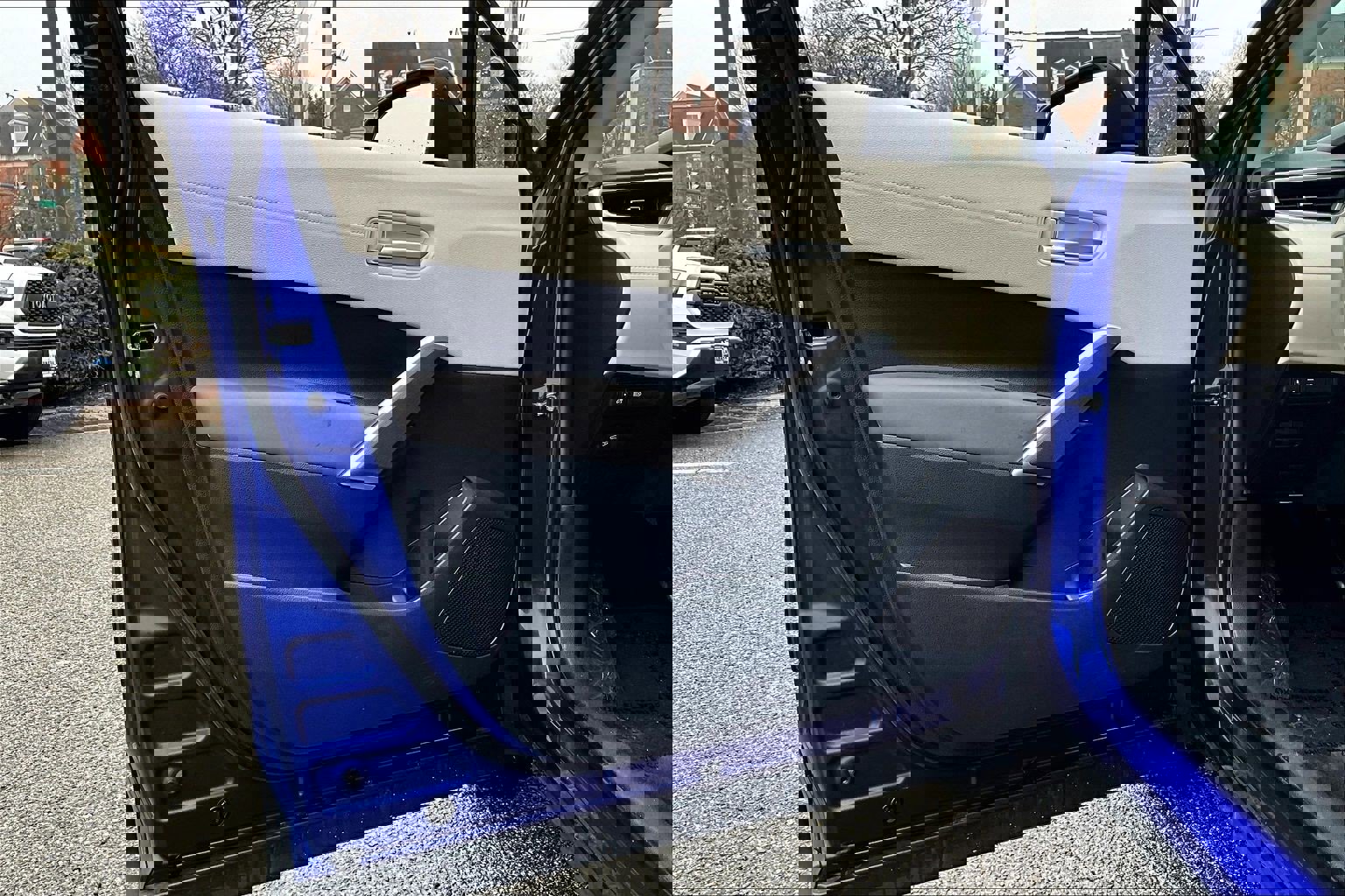 Used 2023 Toyota Corolla Cross XLE w/ Convenience Package image 18